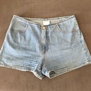 Billy Blues lights wash shorts.